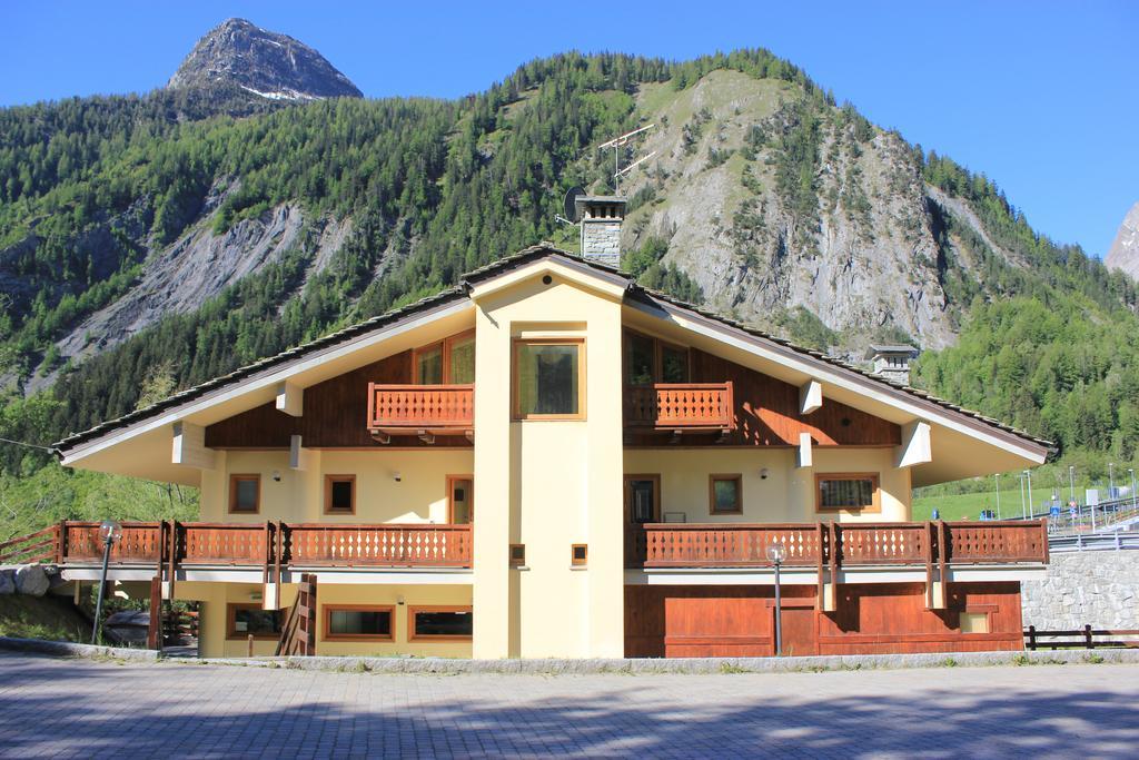 Shatush Hotel Courmayeur Exterior photo